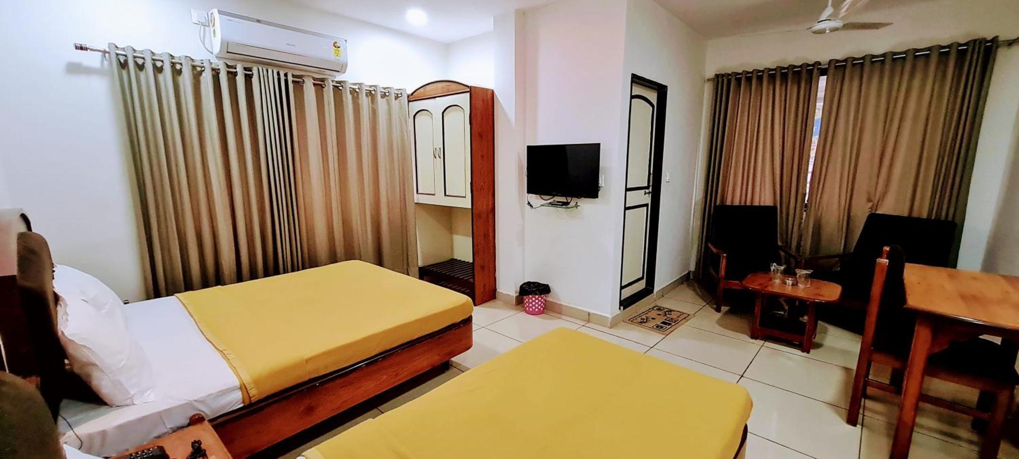 Hotel Tirth Ankleshwar Exteriér fotografie