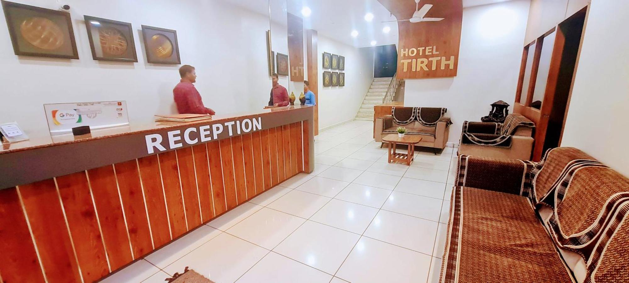 Hotel Tirth Ankleshwar Exteriér fotografie